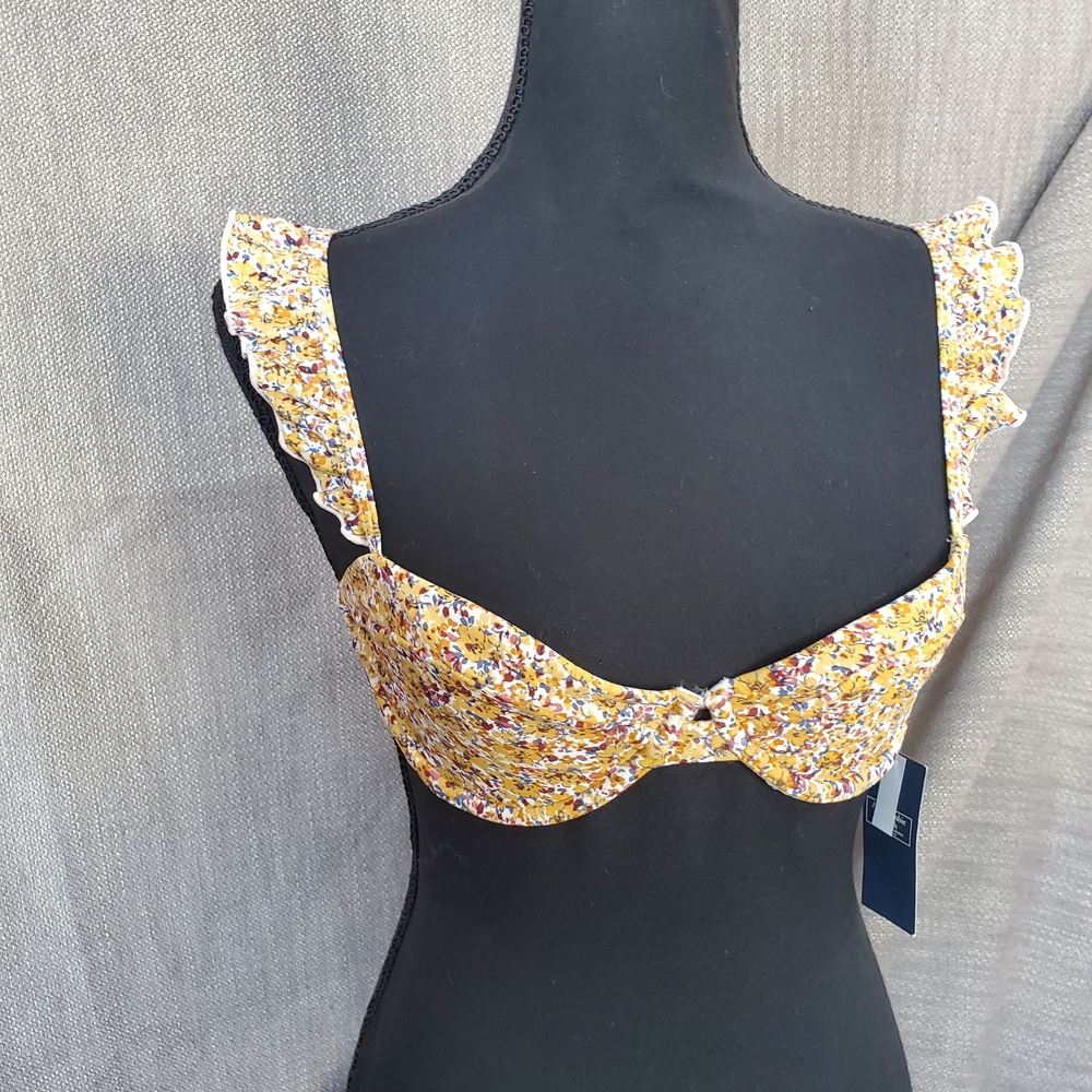 Floral Ruffle Strap Bikini Top New With Tag Size MEDIUM!